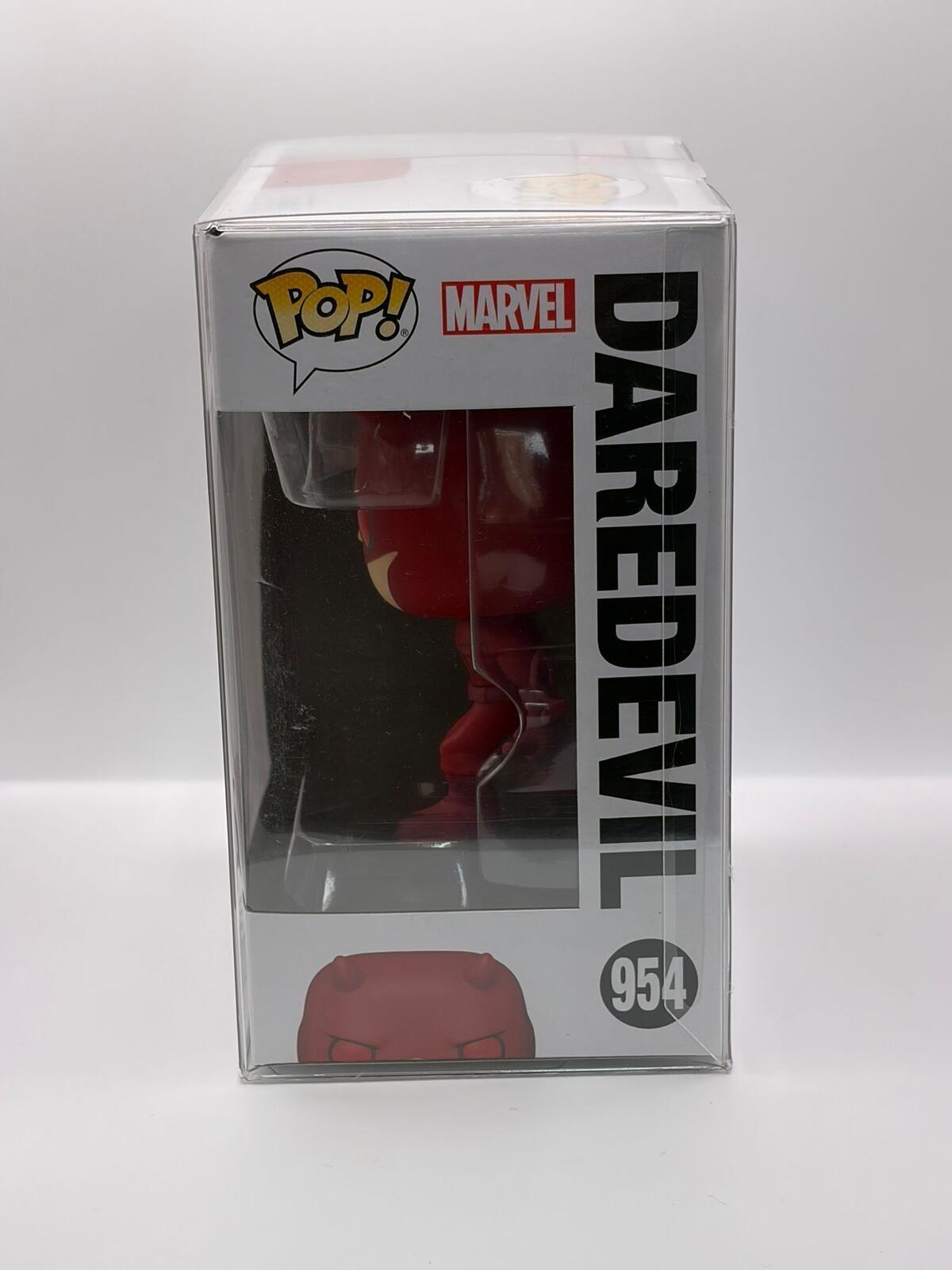 Funko Pop! Marvel Daredevil #954 Vinyl Figure with Protector